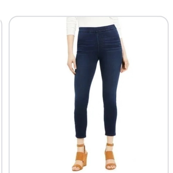 7 For All MankindJen7 7 For All Mankind Comfort Skinny Pull-On Jeans size 6